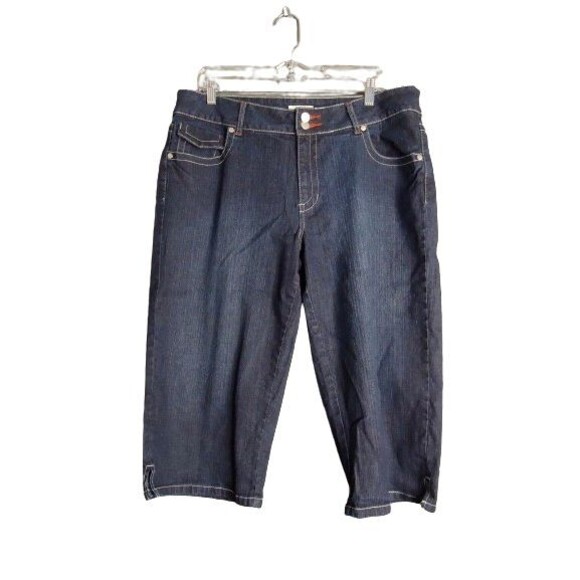 Cato Hi Rise Dark Wash Denim Capris Women Size 16 Embroidered Back Pockets - Picture 1 of 8